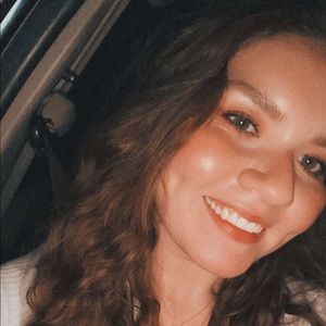 Meet your Posher, Hailey